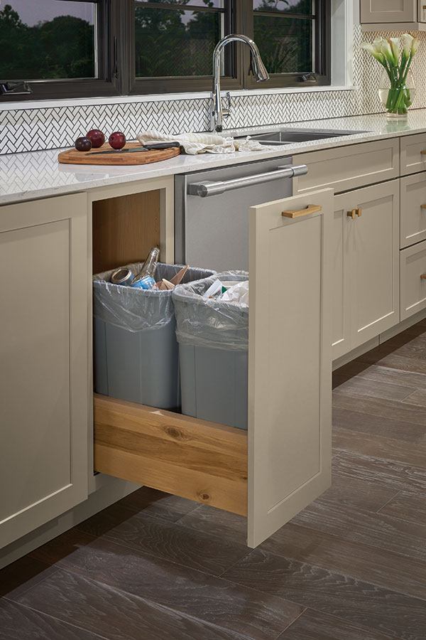 /file/media/kemper/products/cabinet_interiors/3trashbinsmegr.jpg